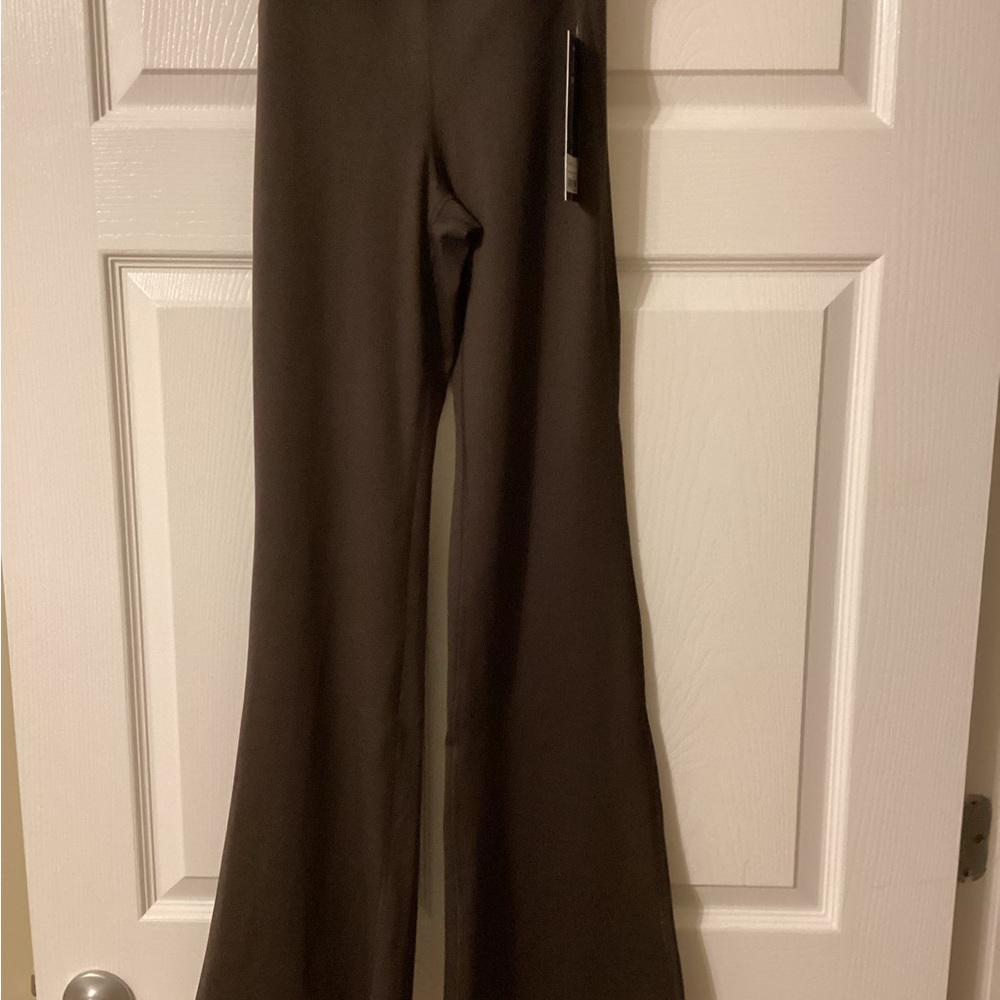 Velocity active stretch flare yoga pant